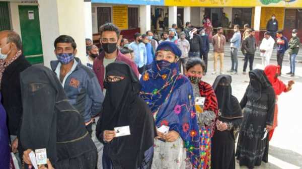 विधानसभा चुनाव 2022 : यूपी की 55 और गोवा की 40 विधानसभा सीटों पर वोटिंग शुरू